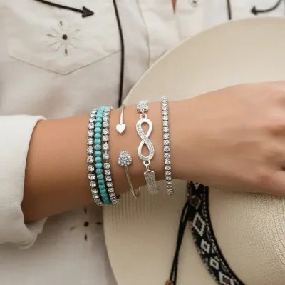 InfinityCharm – Elegantni set od tri narukvice - Slika 4